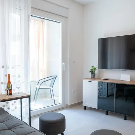 Appartement Place For 2 Zadar